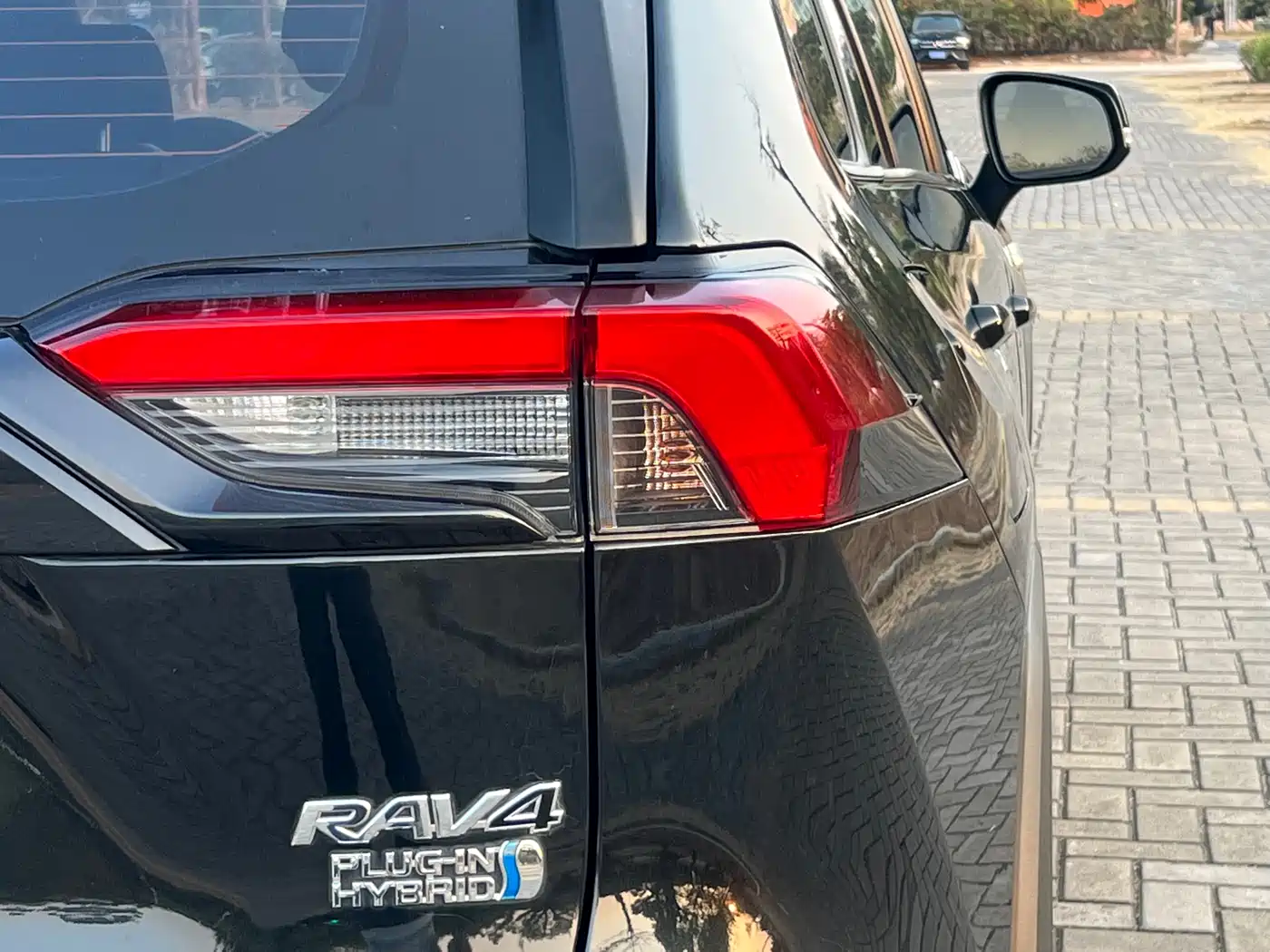 Toyota RAV4 Rongfang Dual Engine E+ 2022 2.5L 2WD Elite Pro фото 9