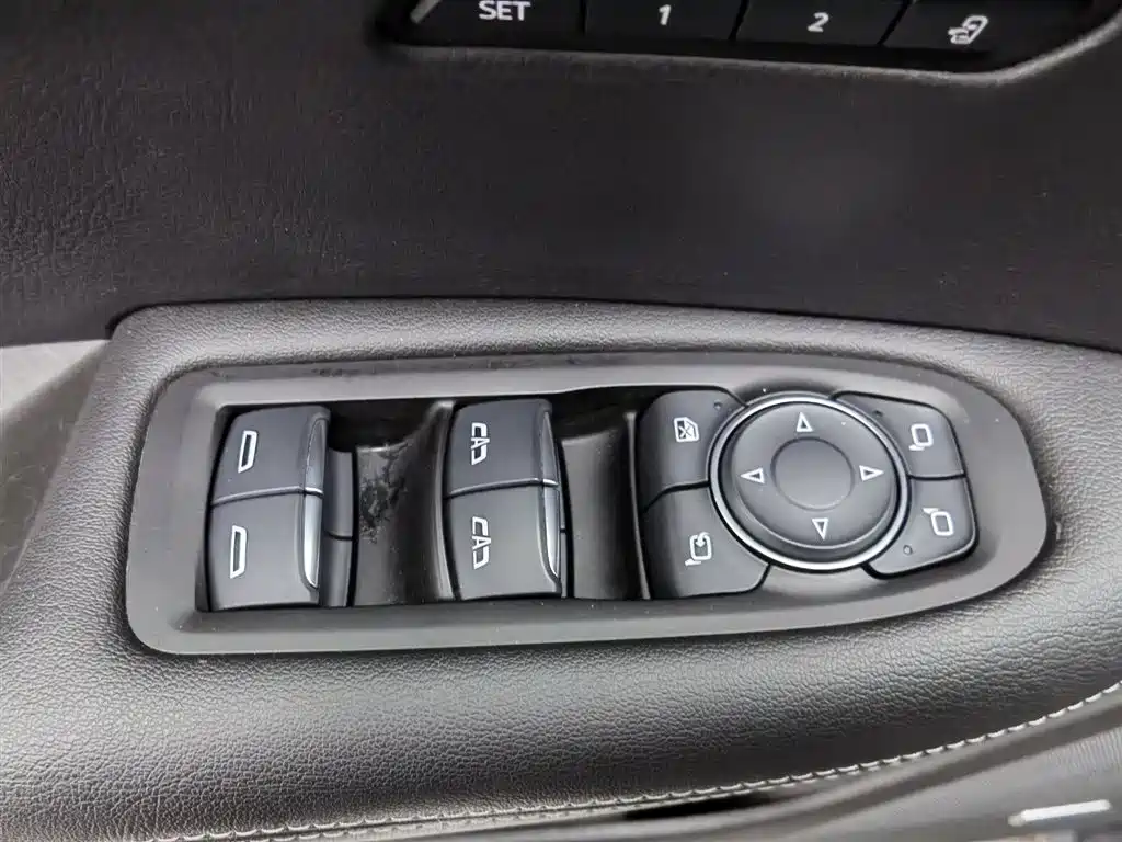 CADILLAC XT5