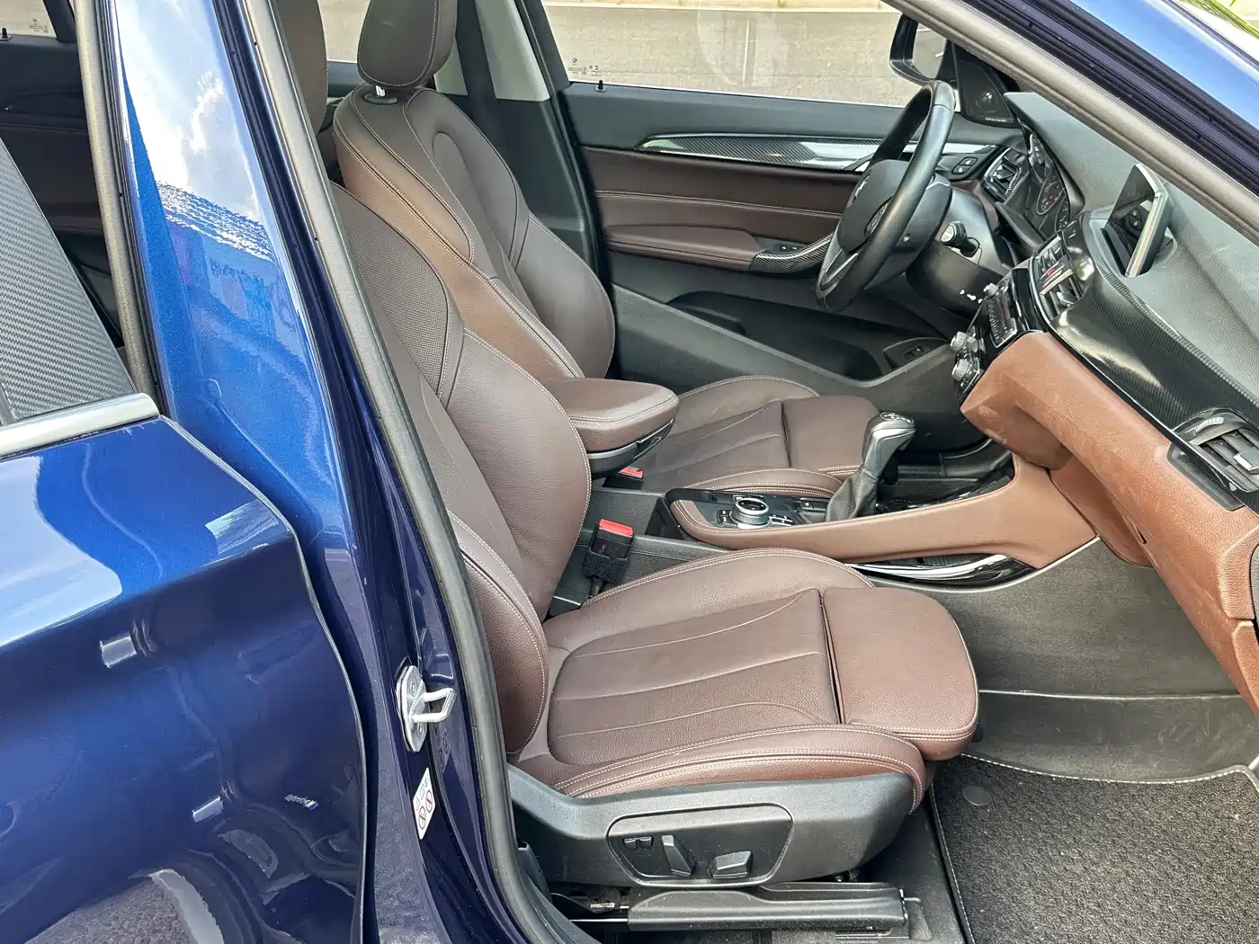 BMW X1 2018 xDrive20Li Premium Model фото 9