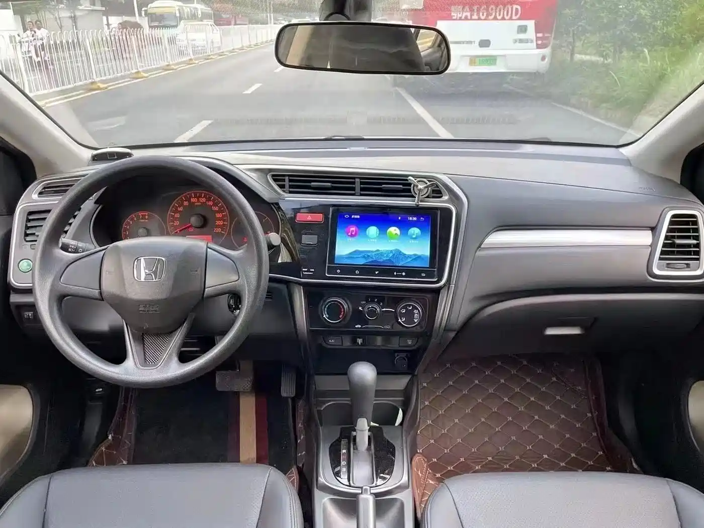 Honda Greiz 2016 2016 1.5L CVT Comfort Edition