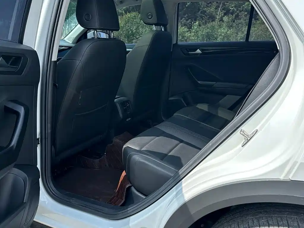 Volkswagen T-ROC 2022 280TSI DSG 2WD Comfort PLUS фото 8