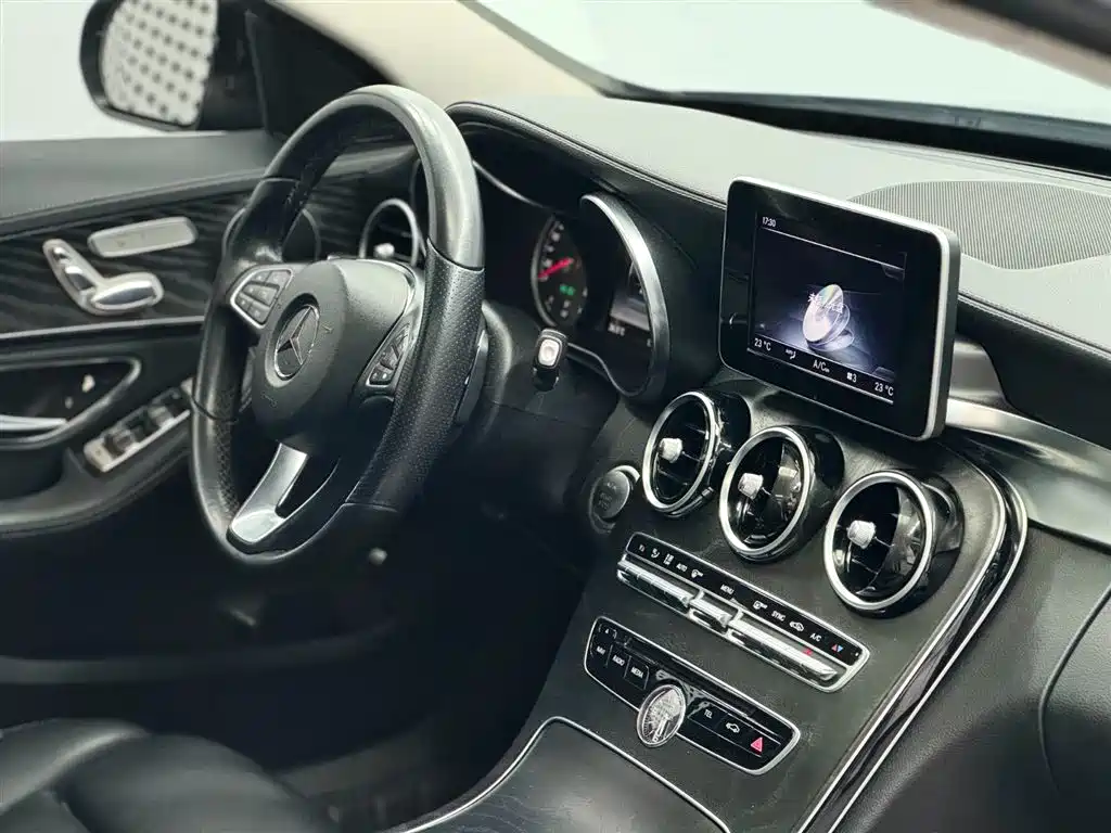 Mercedes-Benz C-Class 2017 Facelift C 200 L Sport Edition фото 8