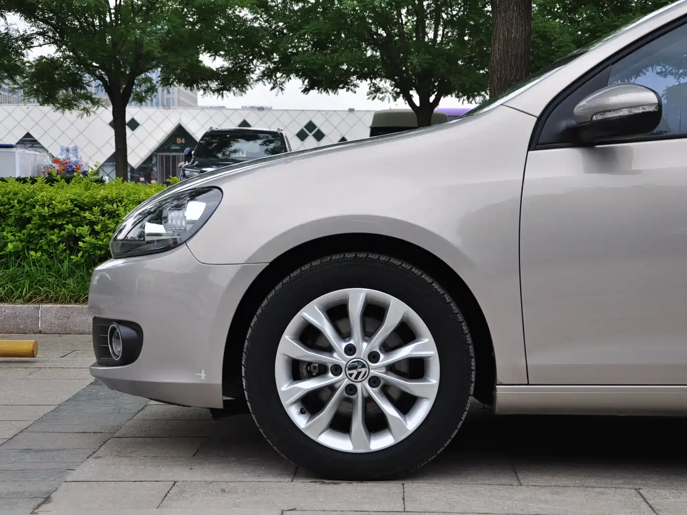 Volkswagen Golf 2012 1.6 Manual Comfort Type фото 6