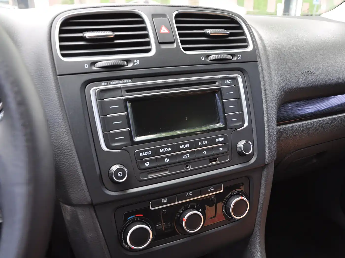 Volkswagen Golf 2012 1.6 Manual Comfort Type фото 14