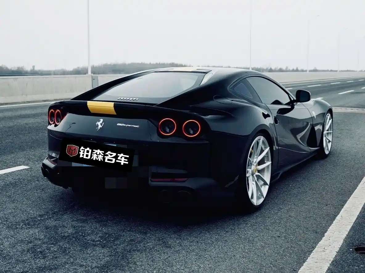 Ferrari 812 2018 2017 6.5L Superfast