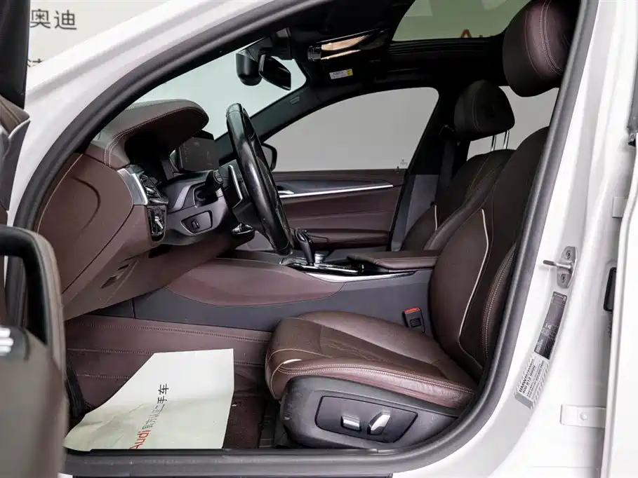 BMW 5 Series 2021 Facelift 530Li Leading M Sport Package фото 10