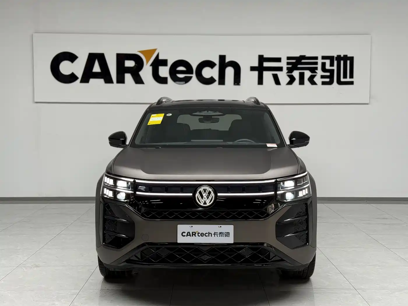 Volkswagen Teramont 2025 Teramont Pro 450TSI 4WD Summit Edition фото 3
