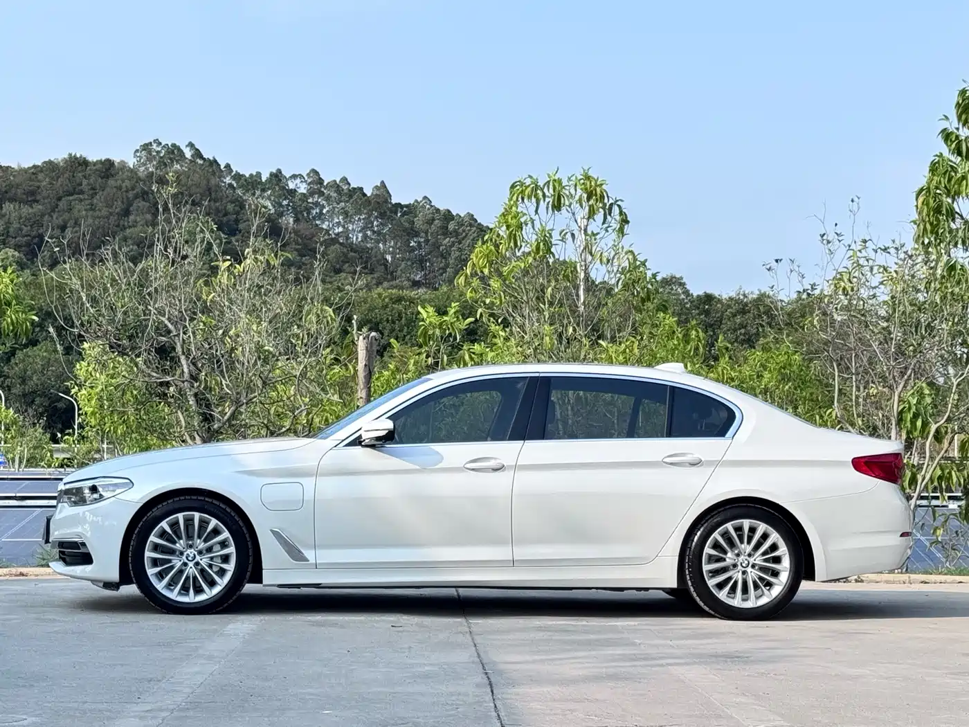 BMW 5 SERIES NEW ENERGY