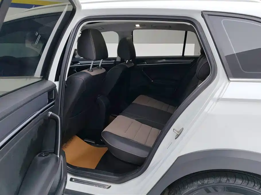 Volkswagen C-TREK 2020 1.5L Automatic Comfort Edition фото 11