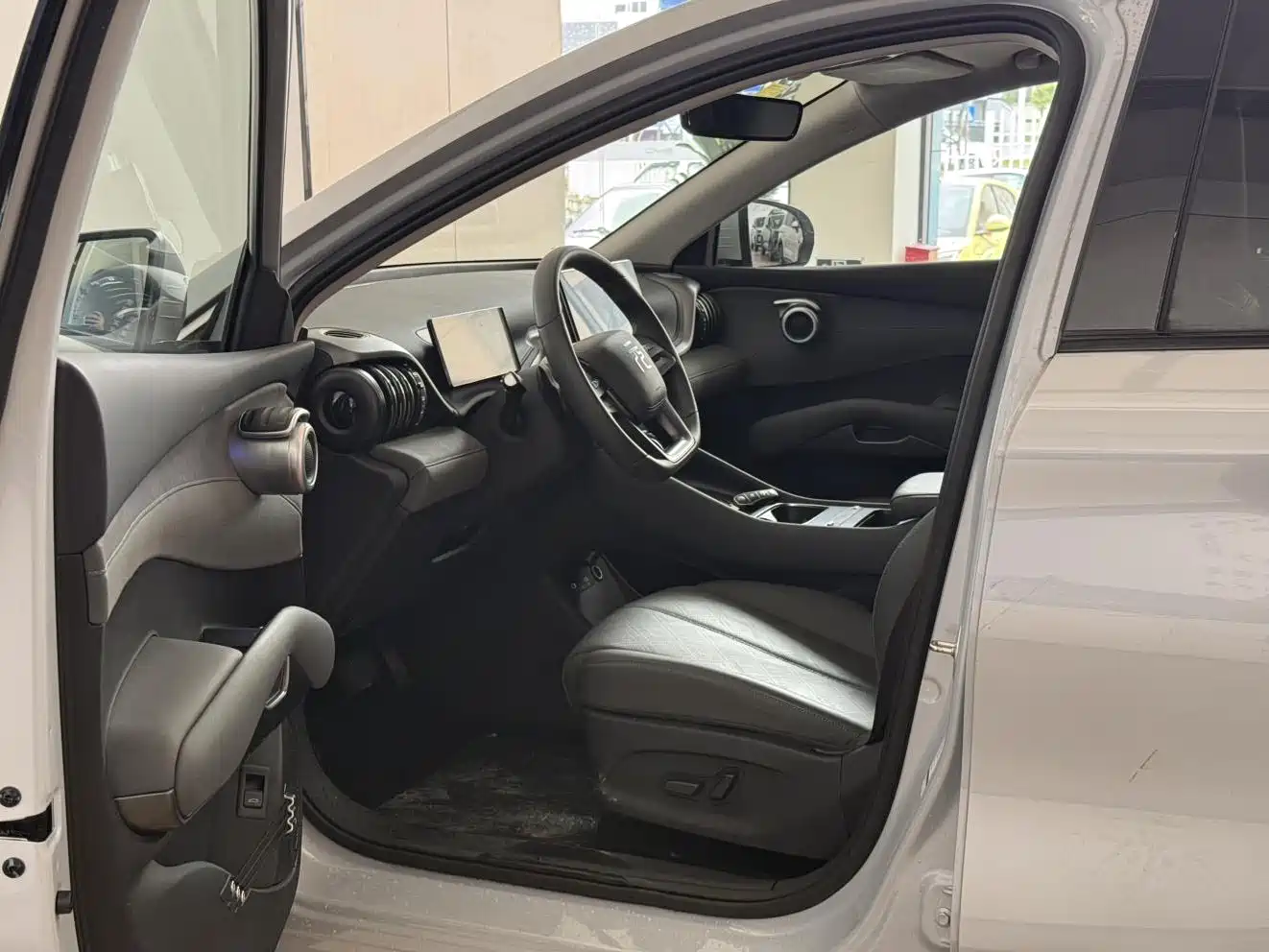 BYD Yuan PLUS 2025 Smart Drive 510KM Surpass Edition фото 10