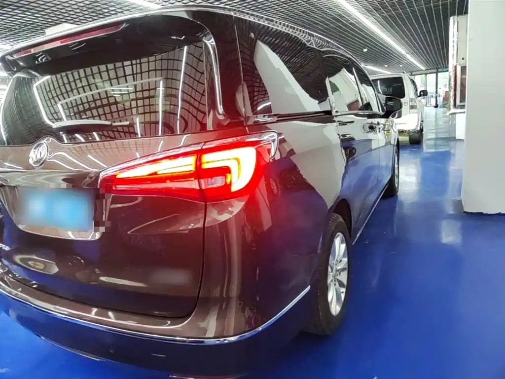 Buick GL8 2018 ES 28T Comfort Type China VI фото 7