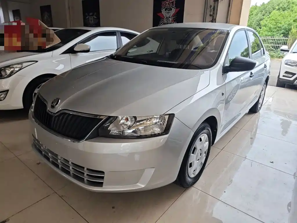 Škoda Rapid 2016 1.6L Automatic Forward Edition фото 2