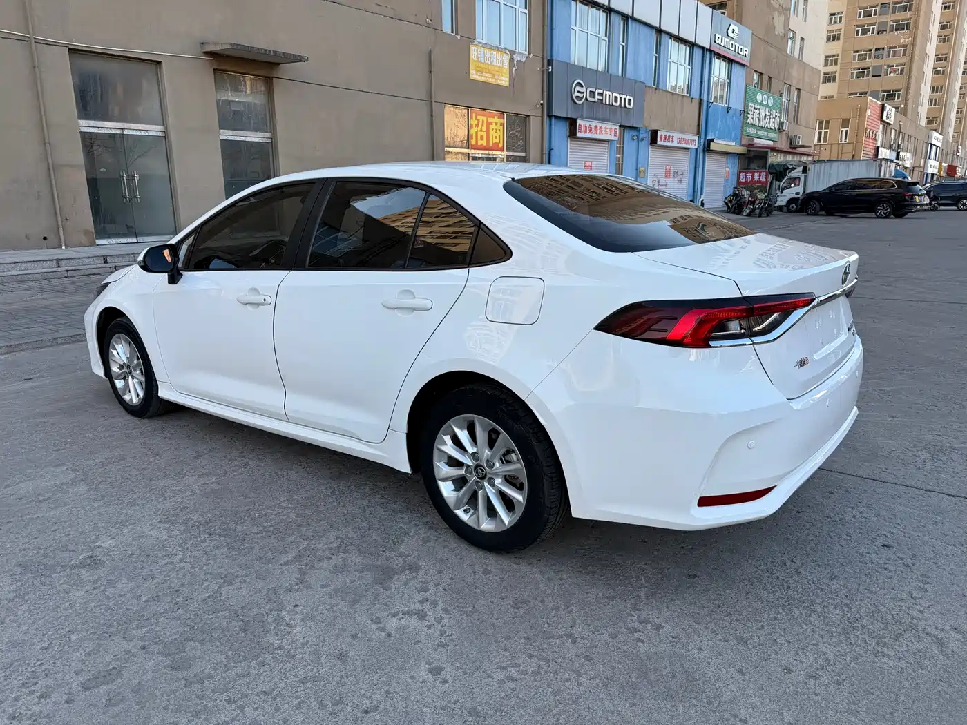 Toyota Corolla 2021 1.2T S-CVT Luxury Edition фото 4