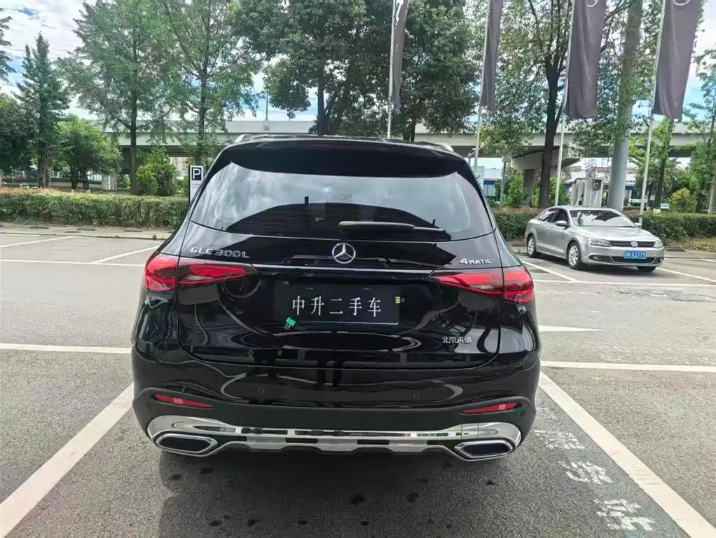 Mercedes-Benz GLC 2024 GLC 300 L 4MATIC Dynamic 5-seater фото 6