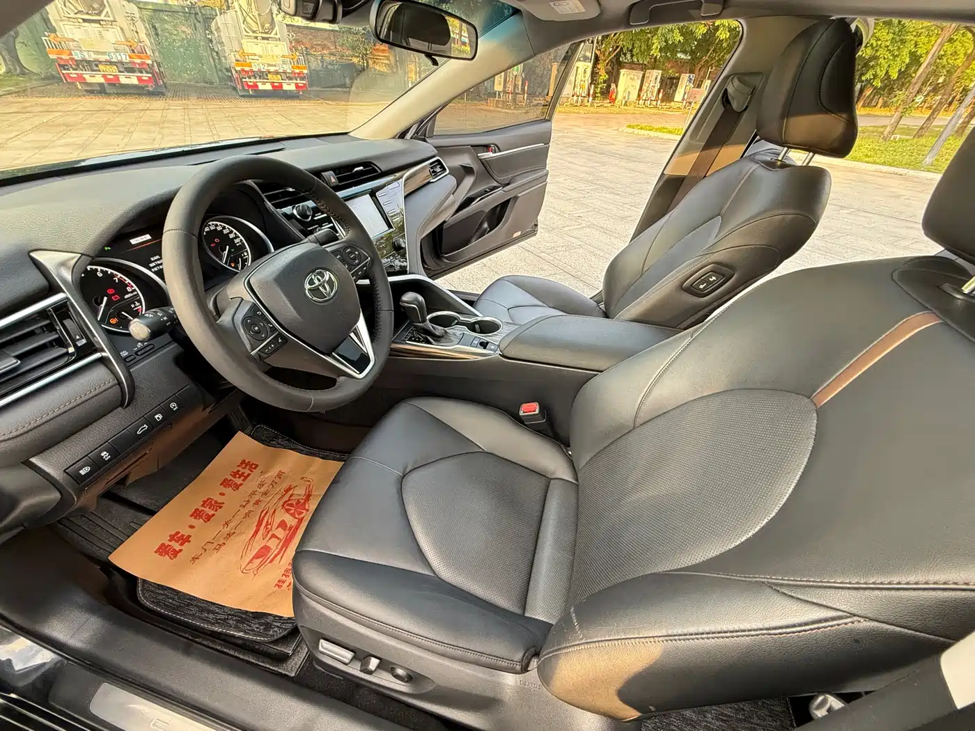 Toyota Camry 2018 2.0G Luxury Edition фото 8
