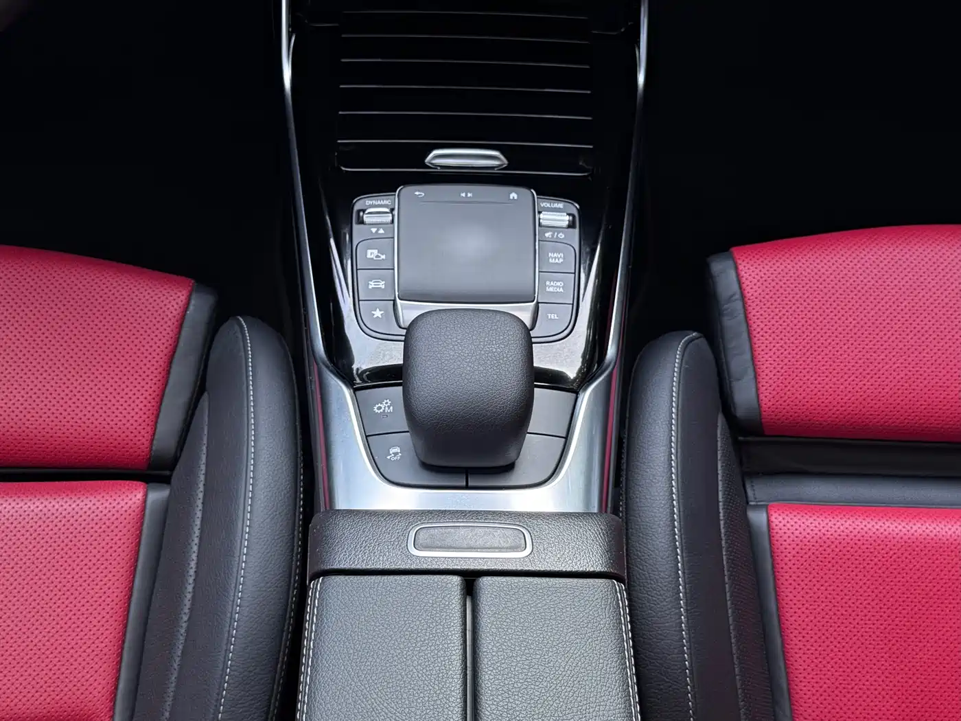 Mercedes-Benz A-Class AMG (Import) 2020 AMG A 45 4MATIC+ фото 9