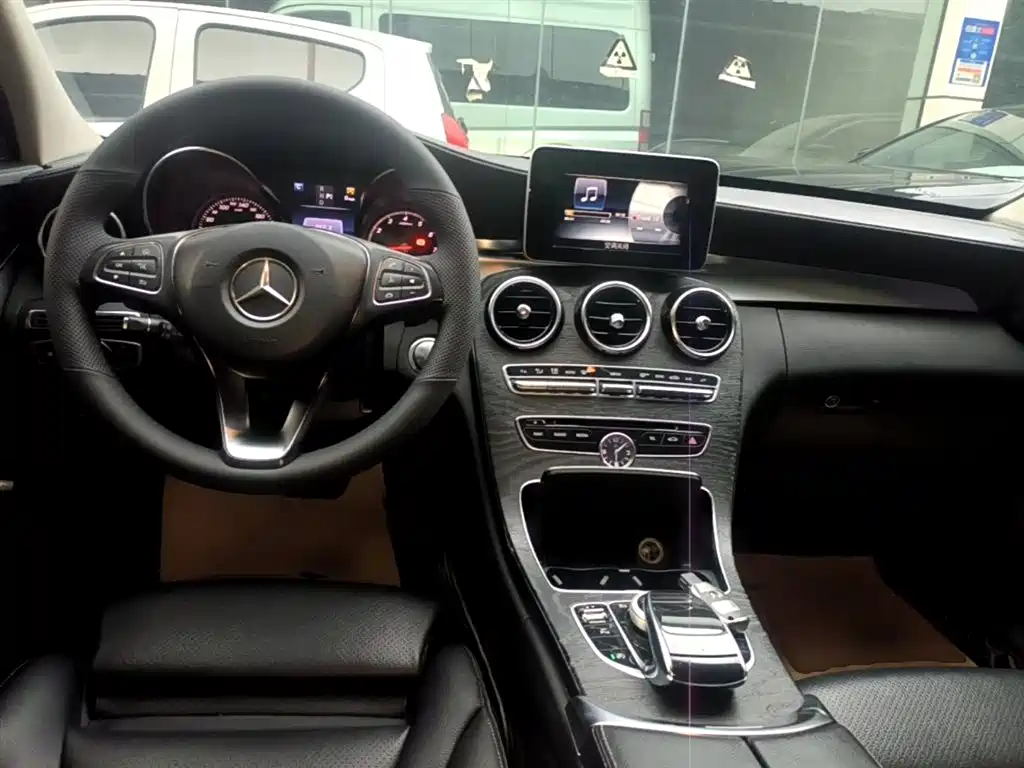 Mercedes-Benz C-Class 2016 C 180 L Sport фото 10