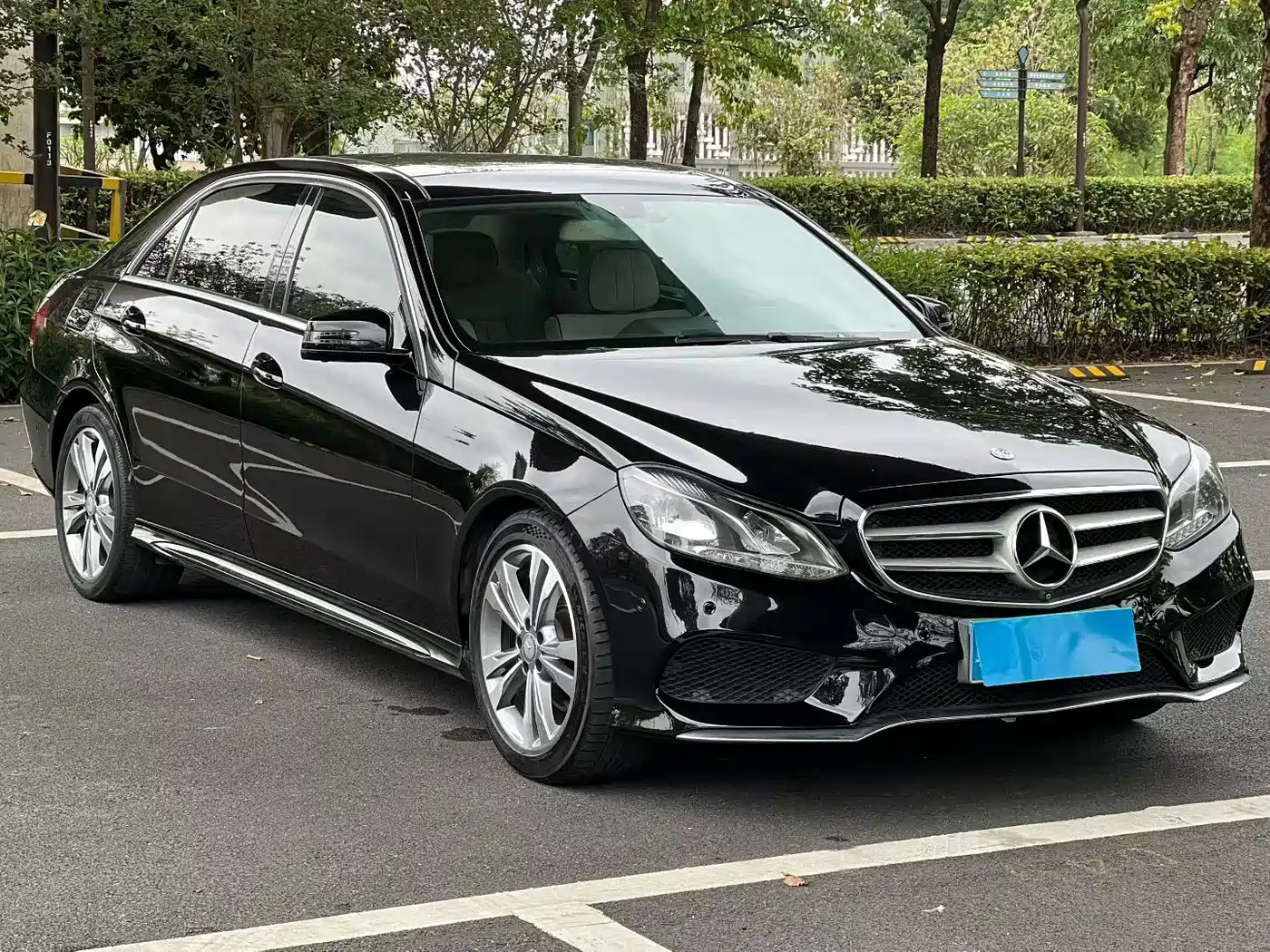 Mercedes-Benz E-Class 2015 Facelift E 260 L Sport Luxury фото 4