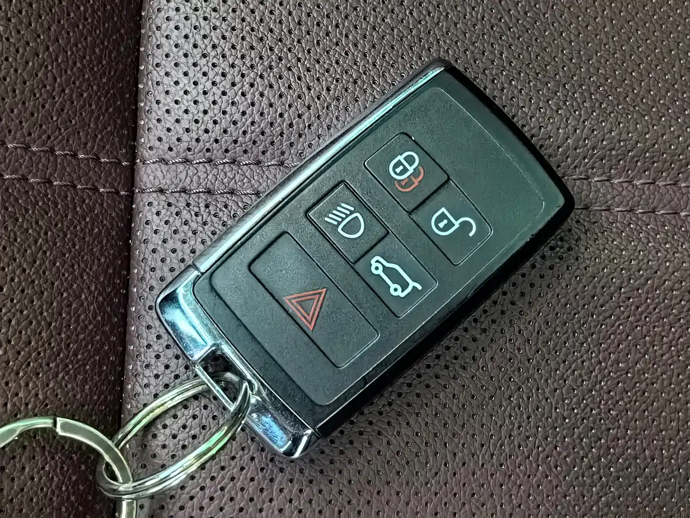 Land Rover Range Rover Evoque 2022 Range Rover Evoque L 249PS R-Dynamic Luxury Edition фото 28