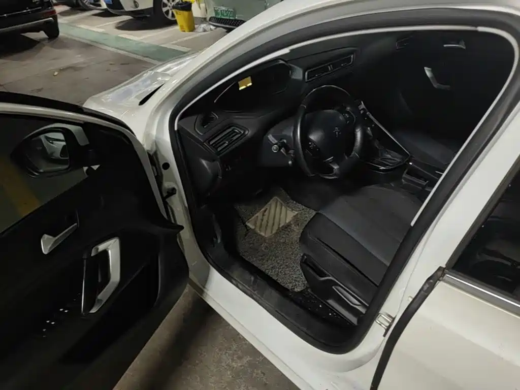 Peugeot 308 2018 2018 1.6L Auto Luxury Edition