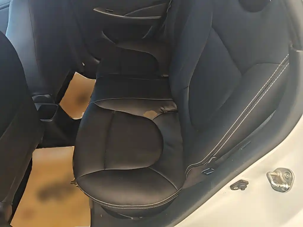 Hyundai Reina 2016 2016 1.4L Automatic GLX Leading
