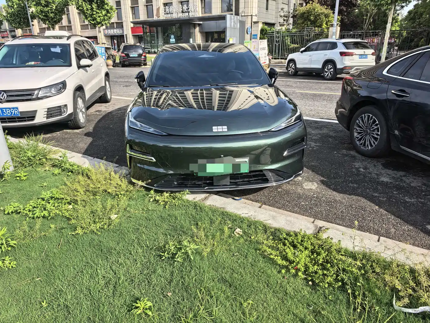 Geely Galaxy Galaxy Xingyao 8 2025 130km EM-i Premium Edition фото 2