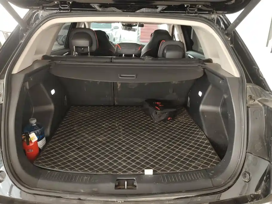 Hongqi HONGQI HS3 PHEV