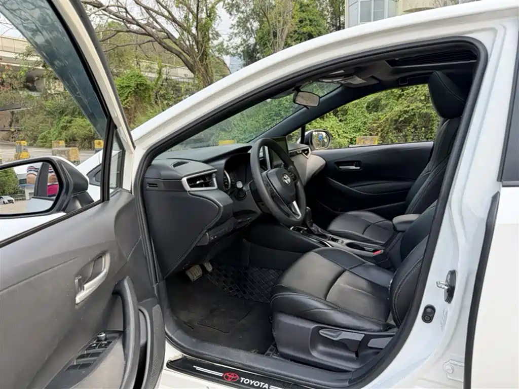 Toyota Levin 2022 185T CVT Luxury Edition фото 14