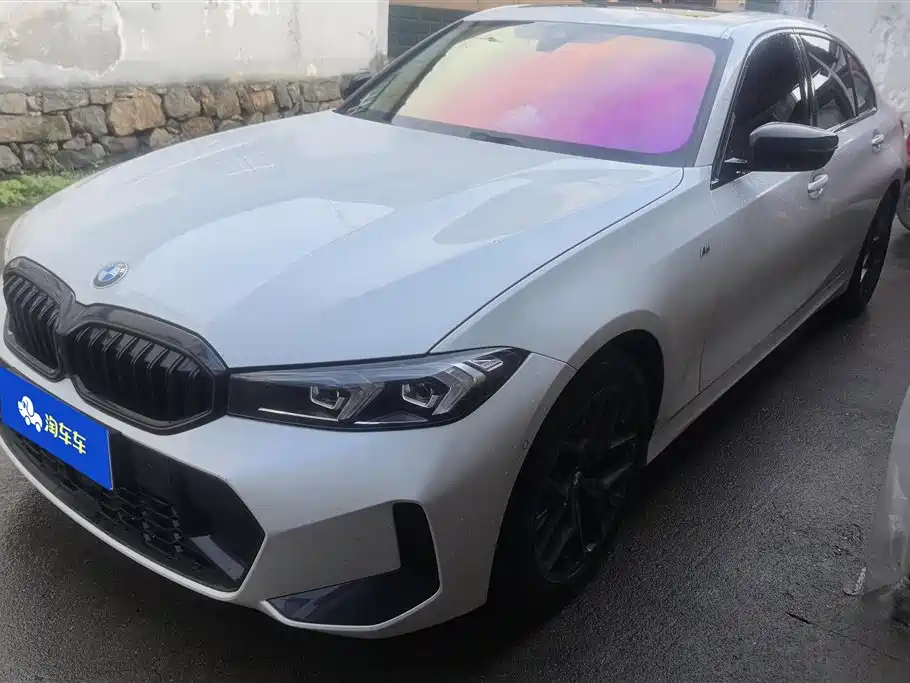 BMW 3 Series 2025 330i M Sport Night Edition