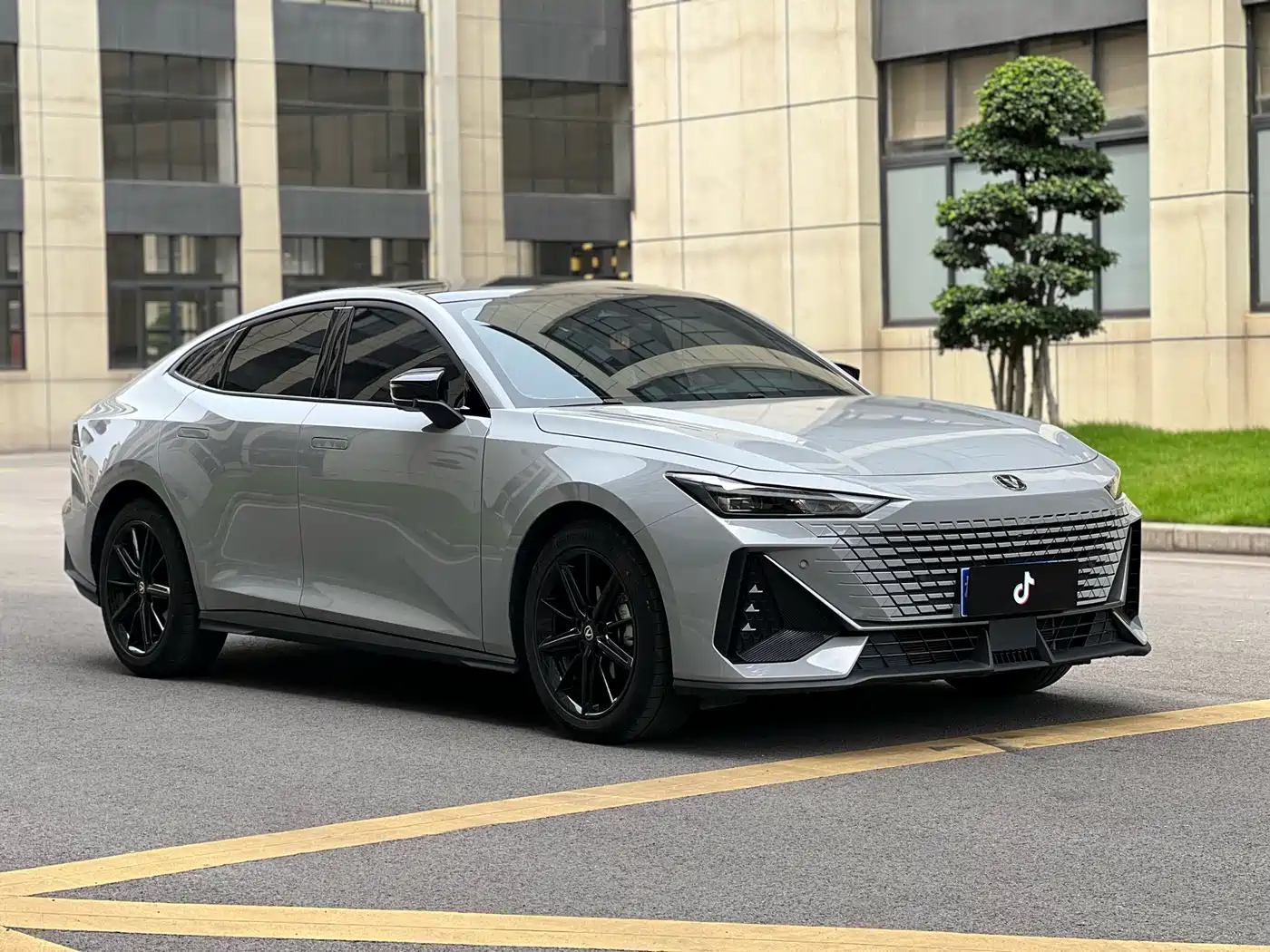 CHANGAN UNI-V