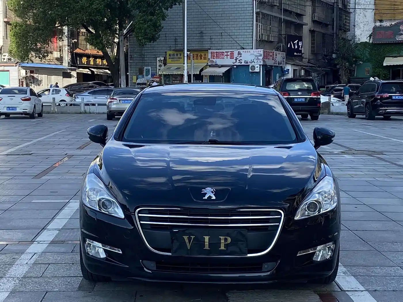 Peugeot 508 2013 2.3L 2nd Anniversary Auto Flagship Edition фото 2