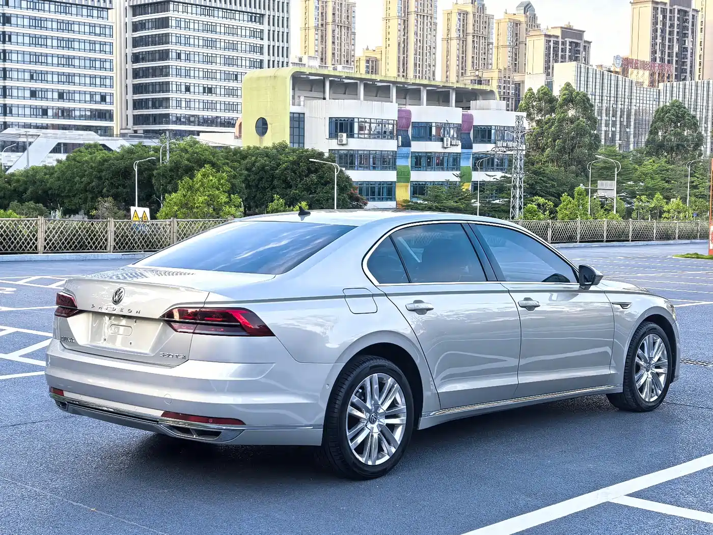 Volkswagen Phideon 2018 380TSI 2WD Flagship Edition фото 10