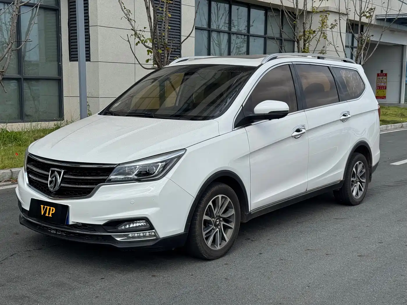 Фото 1 - Baojun 730