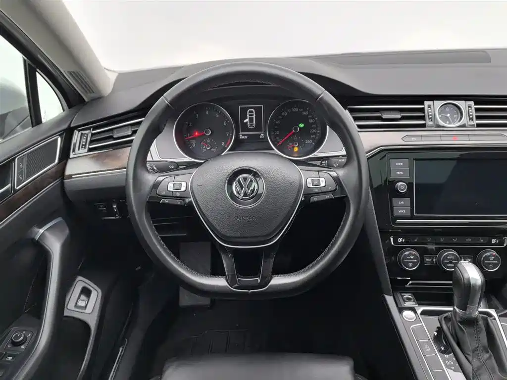 Volkswagen Magotan 2019 330TSI DSG Luxury Class China VI фото 11