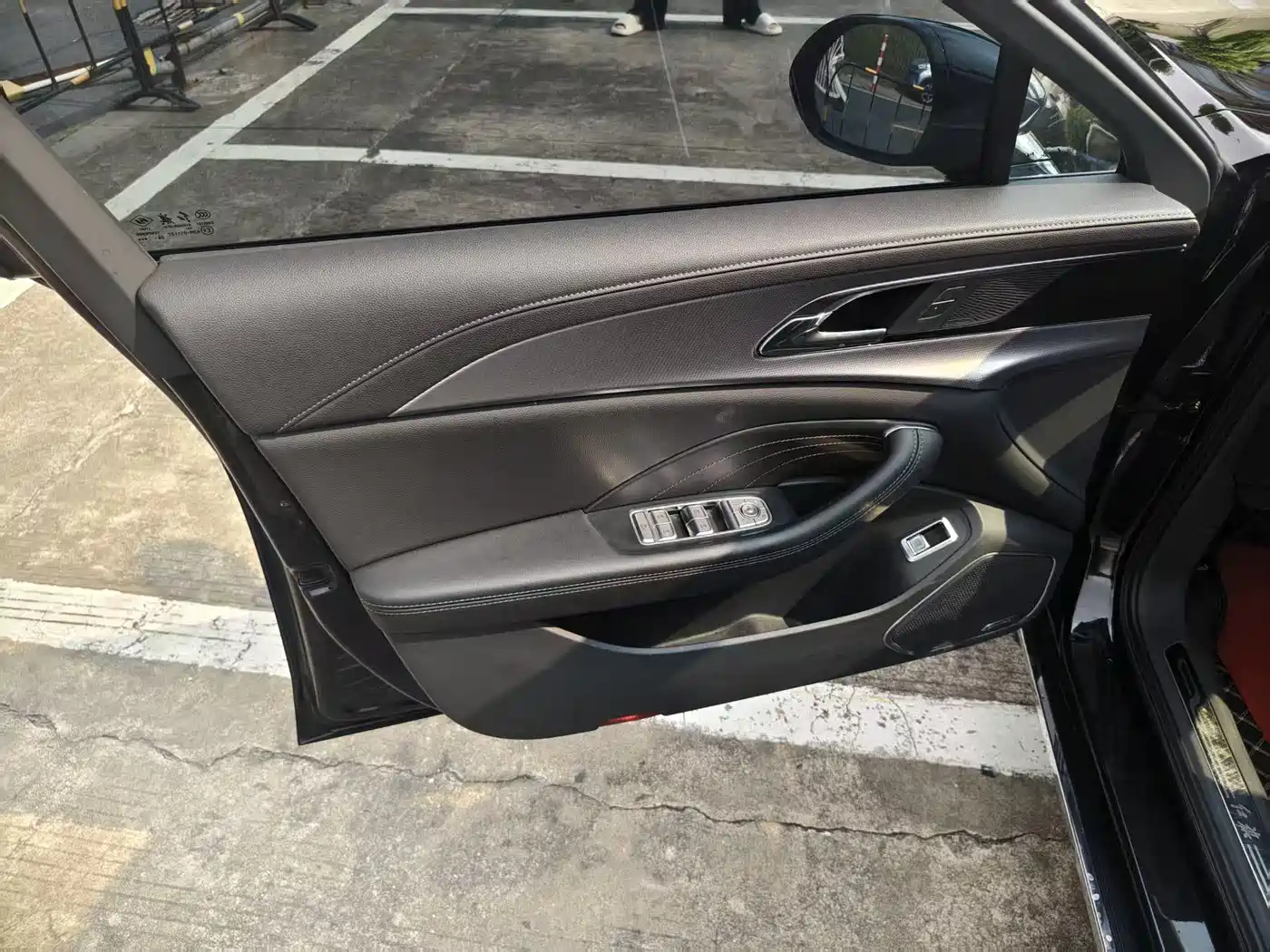 Hongqi H5 2024 2.0T Automatic Smart Connect Flag Smooth Edition фото 10