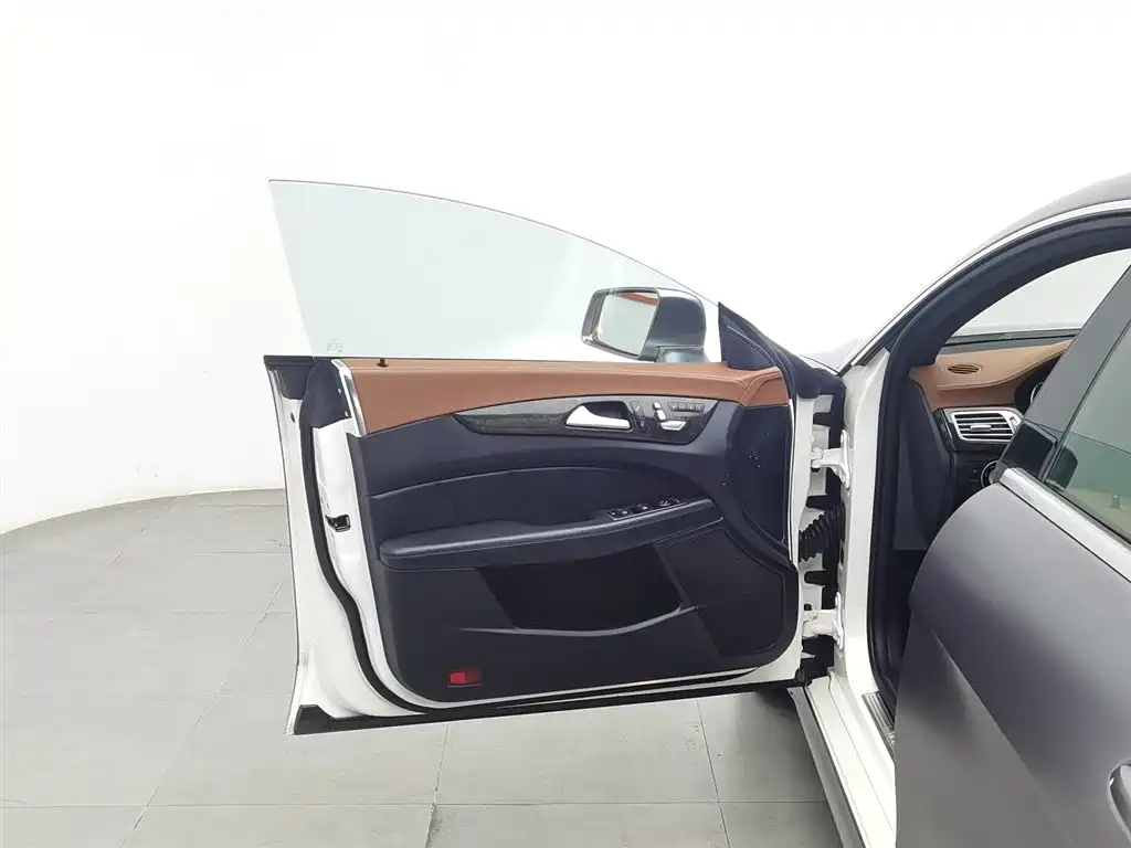 Mercedes-Benz CLS 2015 CLS 320 фото 8