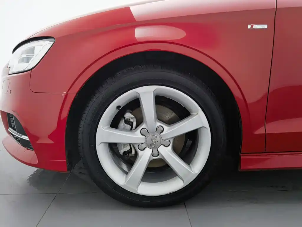 Фото 17 - Audi A3