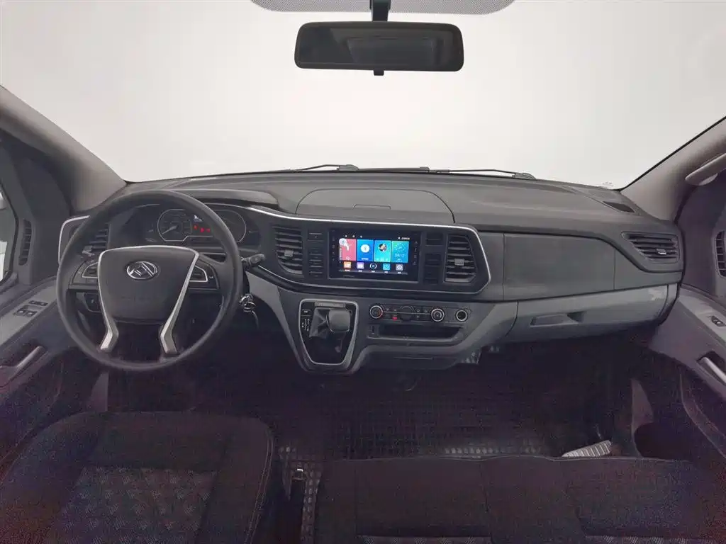 SAIC Maxus Xintu V80 2021 2.0T PLUS AMT Urban Edition Short Wheelbase Ultra-Low Roof 5/6 Seats фото 5