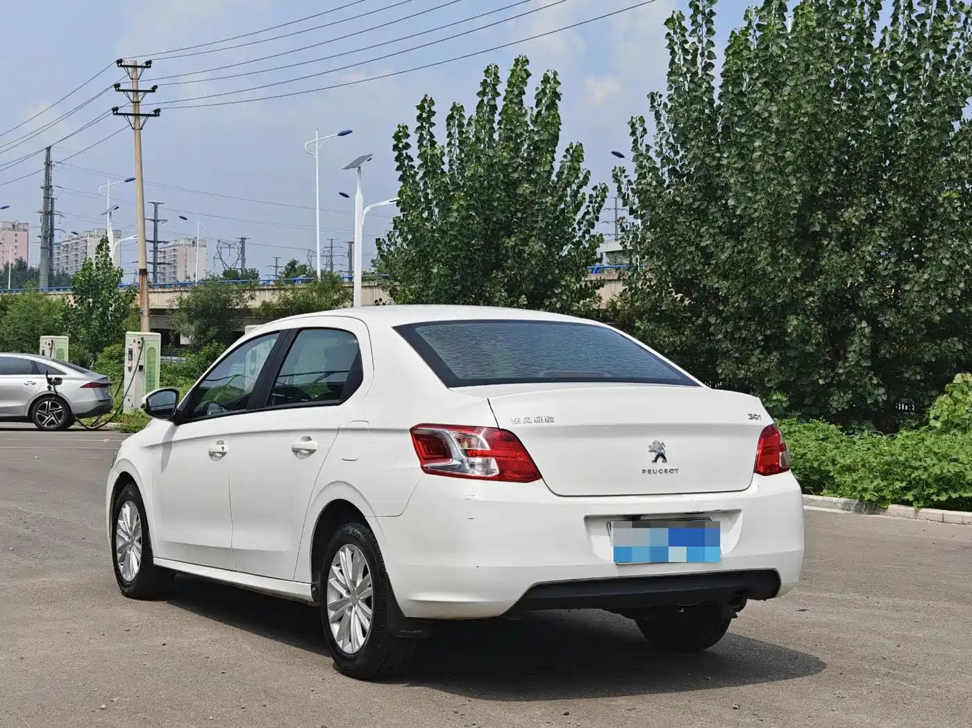 Peugeot 301 2016 2016 1.6L Manual Comfort Edition