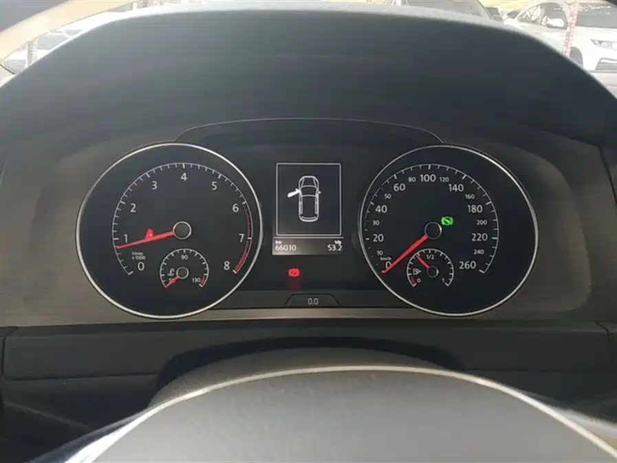 Volkswagen Golf 2015 1.4TSI Automatic Luxury фото 9