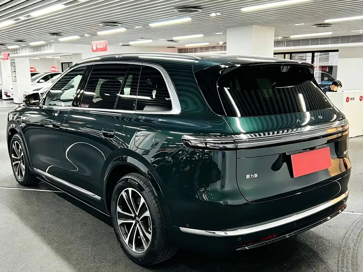 AITO Wenjie AITO M7 2026 Extended Range Ultra AWD 5-Seater фото 6