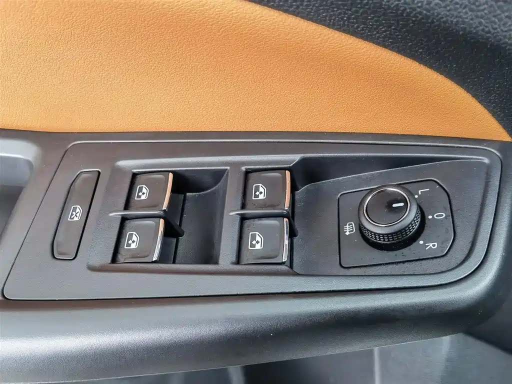 Volkswagen Bora 2024 200TSI DSG Joy Ride PRO Edition фото 9