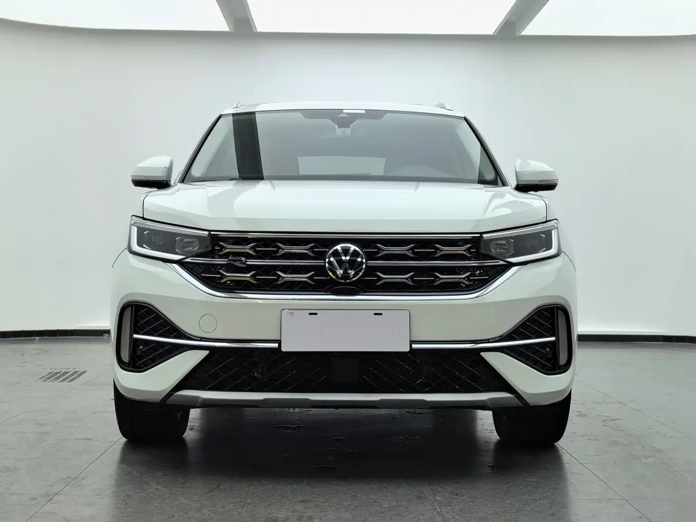 Volkswagen Tayron X 2023 330TSI 2WD Premium High-Performance Edition фото 2