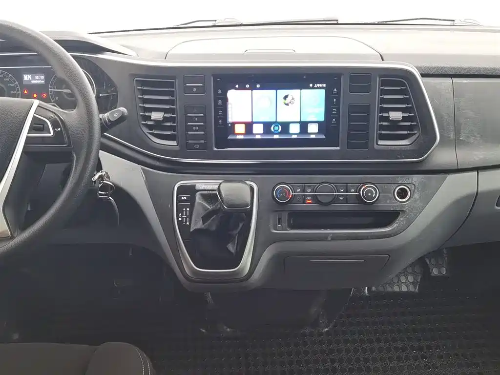 SAIC Maxus Xintu V80 2021 2.0T PLUS AMT Urban Edition Short Wheelbase Ultra-Low Roof 5/6 Seats фото 12