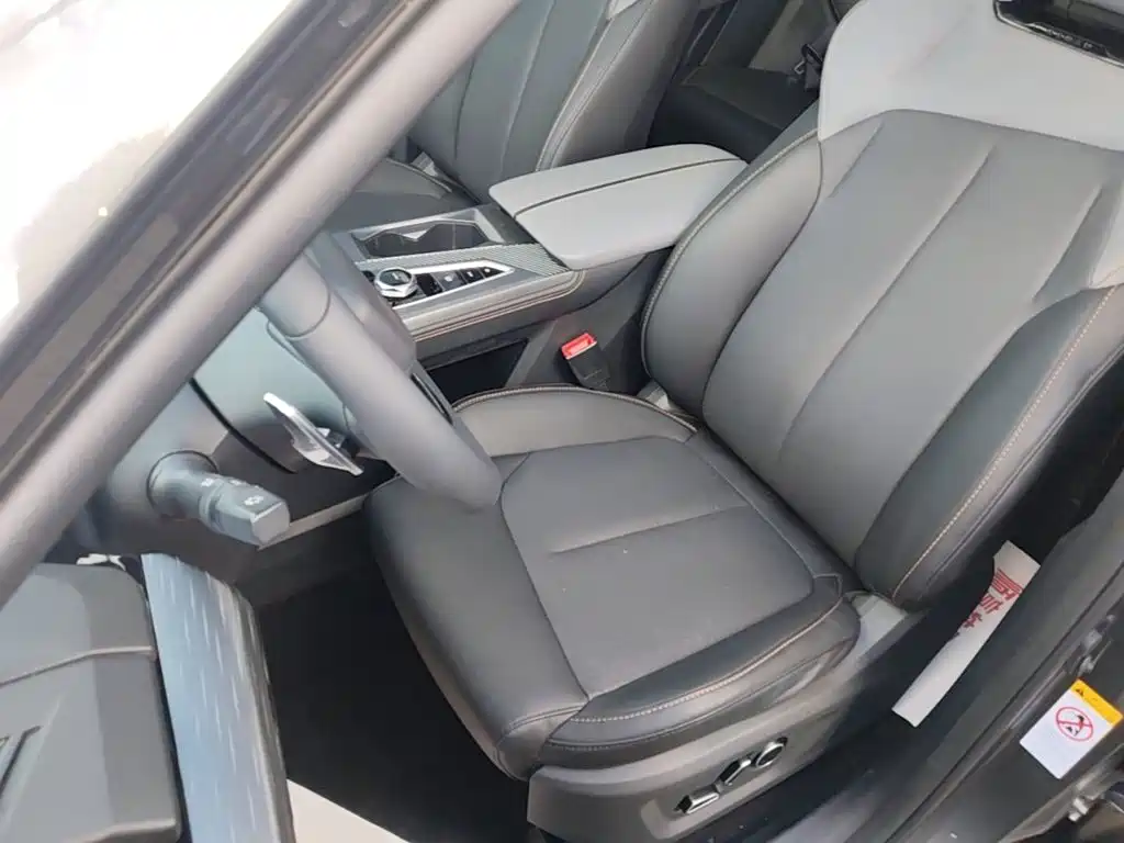 Changan Oshan Z6 2023 2022 Blue Whale 1.5T DCT Intelligent Leader