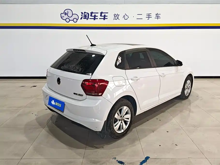 Volkswagen Polo 2021 Plus 1.5L Automatic Panorama Enjoyment Edition фото 3