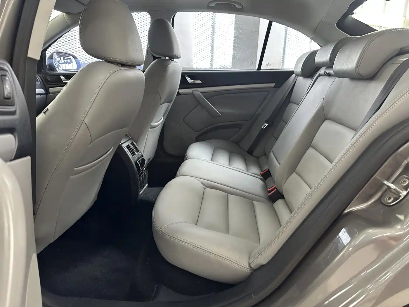 Škoda Octavia 2014 1.6L Auto Yijun Edition фото 5