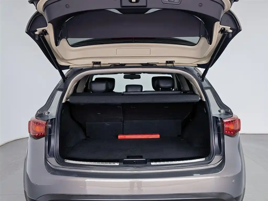 Infiniti FX 2011 FX35 Premium фото 16