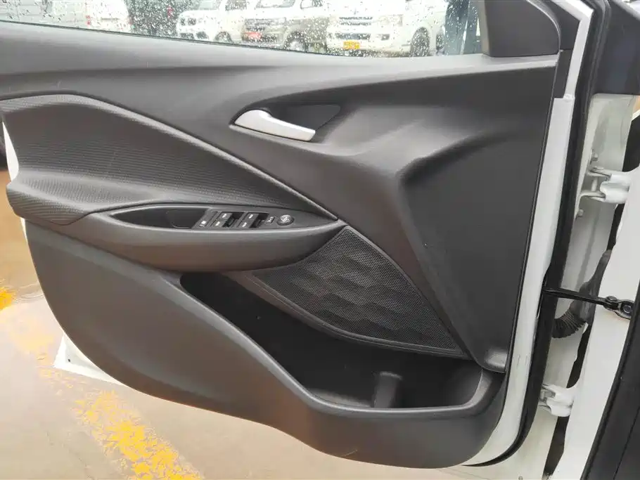 Chevrolet Cavalier 2020 325T Automatic Joy Edition фото 7