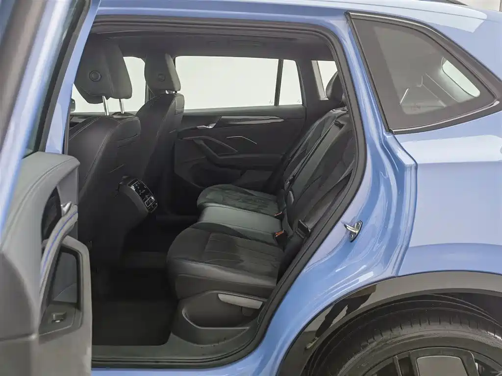 Volkswagen Tiguan L 2024 PRO 380TSI 4WD R-Line Premium Edition фото 15